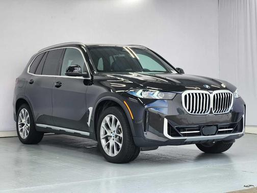 Black Sapphire Metallic 2026 BMW X5 sDrive40i