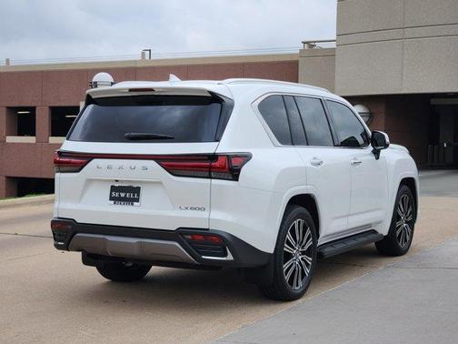 2024 Lexus LX 600 Luxury