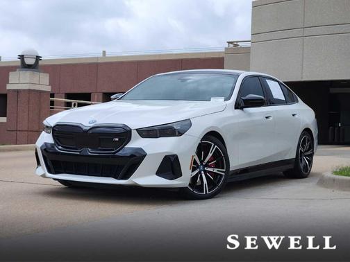 Mineral White Metallic 2024 BMW i5 M60