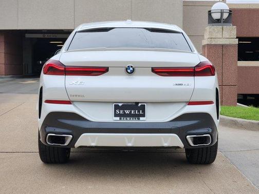 2025 BMW X6 xDrive40i