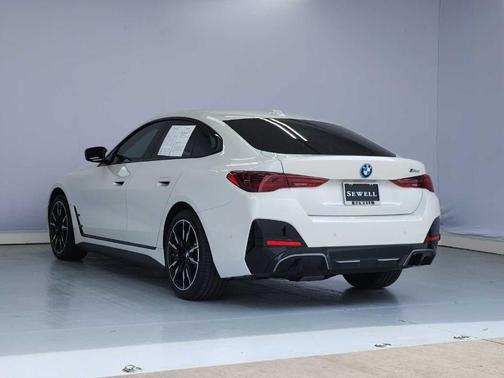 Mineral White Metallic 2025 BMW i4 Gran Coupe M50