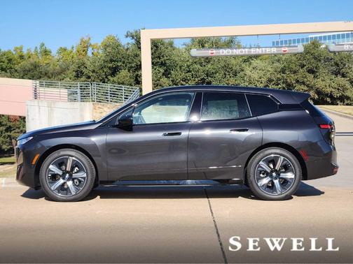 2026 BMW iX xDrive45