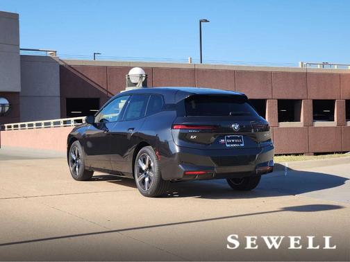 2026 BMW iX xDrive45