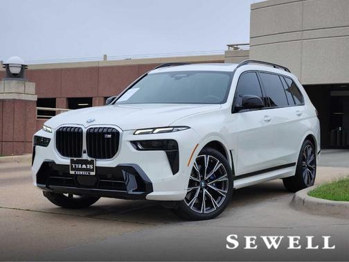2023 BMW X7 M60i