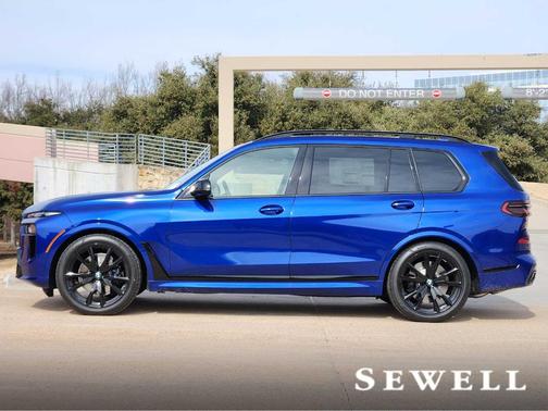 2026 BMW X7 M60i