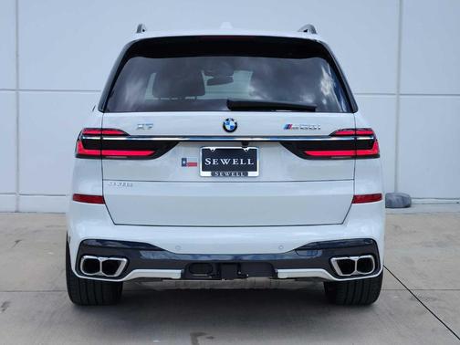 2025 BMW X7 M60i