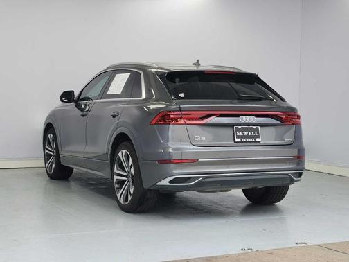 Samurai Gray Metallic 2022 Audi Q8 55 Prestige
