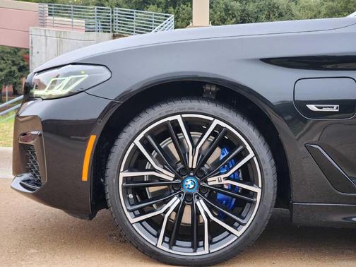 2022 BMW 530e 530e xDrive