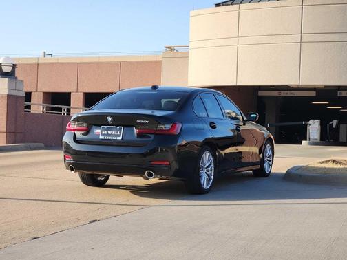2023 BMW 330 i