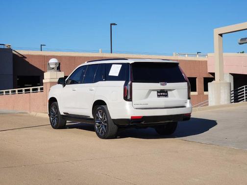 2022 Cadillac Escalade Sport Platinum