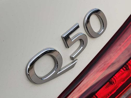 2023 INFINITI Q50 SENSORY