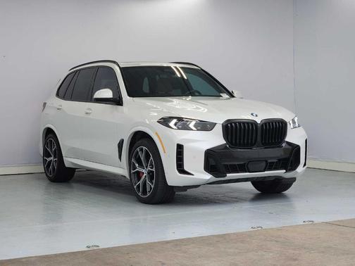 Mineral White Metallic 2024 BMW X5 sDrive40i