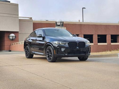 2023 BMW X4 xDrive30i