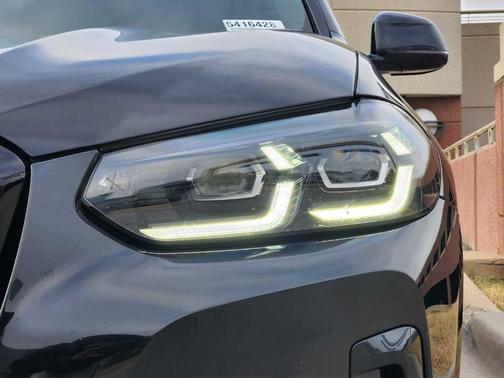 2023 BMW X4 xDrive30i