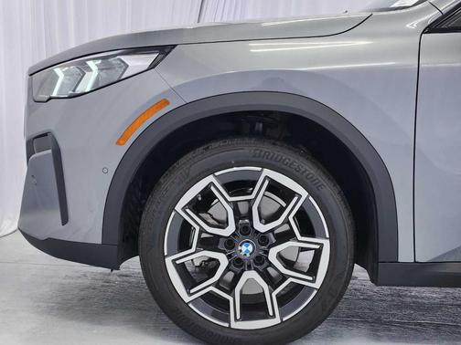 Gray 2025 BMW X2 xDrive28i