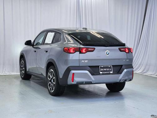 Gray 2025 BMW X2 xDrive28i