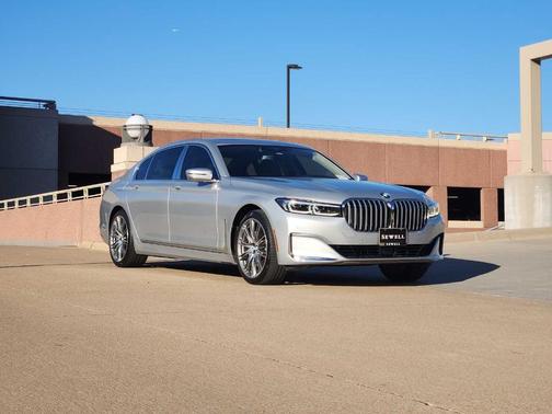 2020 BMW 740 i