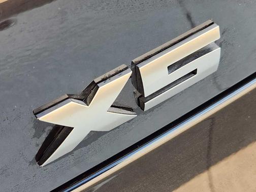 Black Sapphire Metallic 2022 BMW X5 M50i