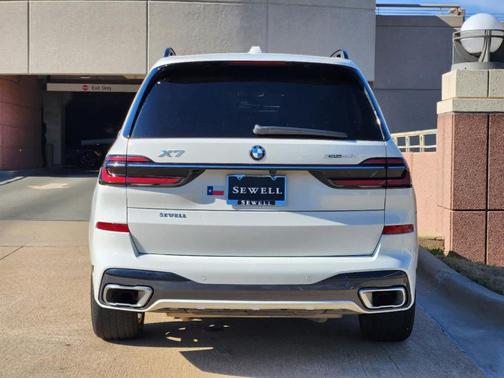 2024 BMW X7 xDrive40i