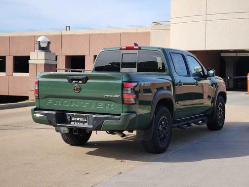 2022 Nissan Frontier PRO-4X