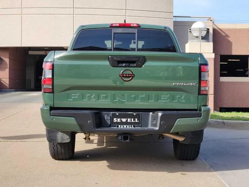 2022 Nissan Frontier PRO-4X
