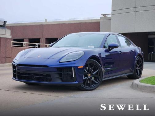 2024 Porsche Panamera 4