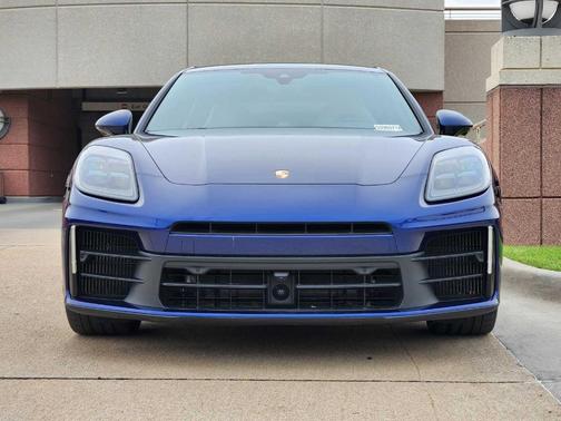 2024 Porsche Panamera 4