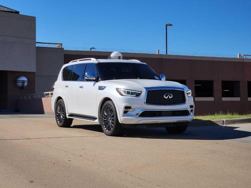 2023 INFINITI QX80 SENSORY