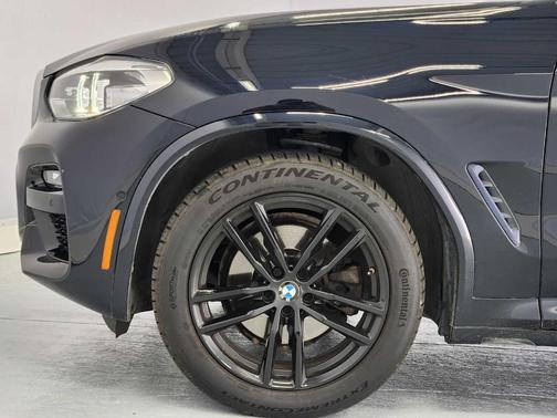 Carbon Black Metallic 2021 BMW X4 xDrive30i