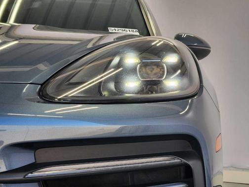 Biscay Blue Metallic 2019 Porsche Cayenne Base