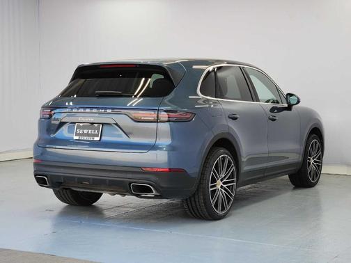 Biscay Blue Metallic 2019 Porsche Cayenne Base