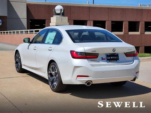 2025 BMW 330 i xDrive