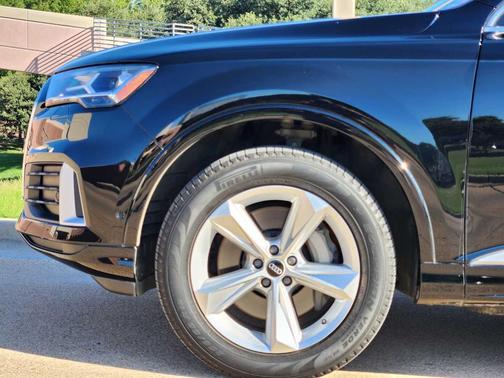 2021 Audi Q7 45 Premium