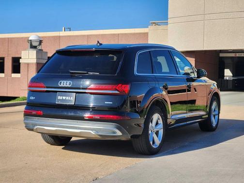 2021 Audi Q7 45 Premium