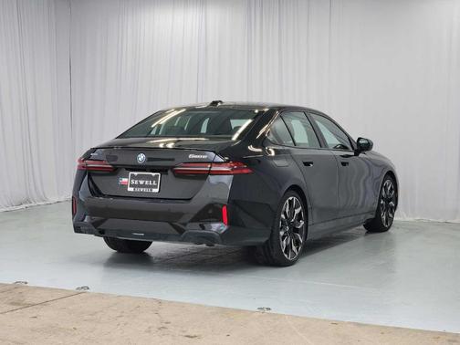 2026 BMW 550e xDrive