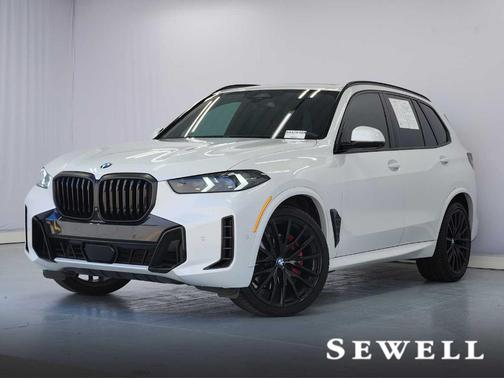 Mineral White Metallic 2024 BMW X5 xDrive40i