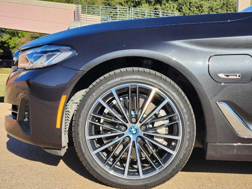 2023 BMW 530e 530e xDrive