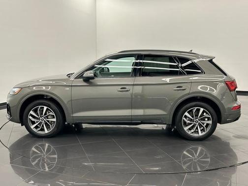 2023 Audi Q5 45 S line quattro Premium
