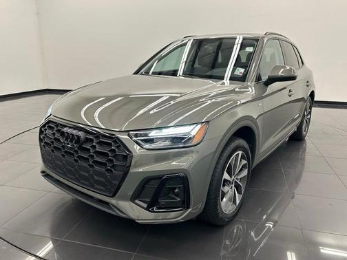2023 Audi Q5 45 S line quattro Premium