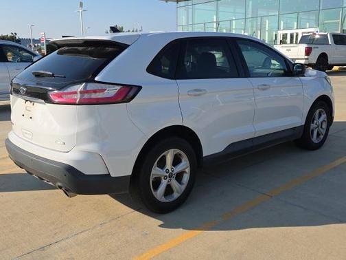 2020 Ford Edge SE