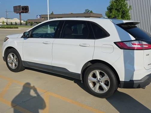 2020 Ford Edge SE