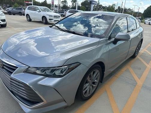 2020 Toyota Avalon XLE