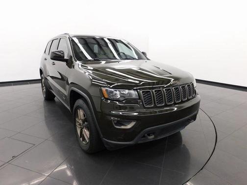 2017 Jeep Grand Cherokee Laredo