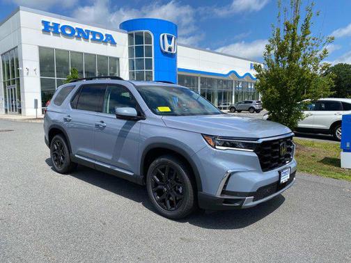 2025 Honda Pilot Touring 8-Passenger