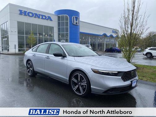 Solar Silver Metallic 2026 Honda Accord SE