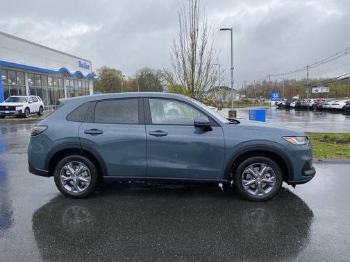Nordic Forest Pearl 2026 Honda HR-V LX