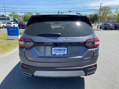 2025 Honda Pilot Touring 8-Passenger