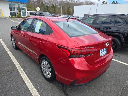 2019 Hyundai Accent SE