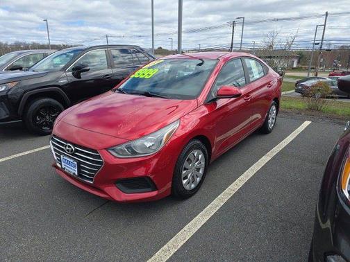 2019 Hyundai Accent SE