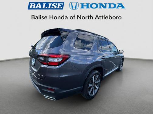 Modern Steel 2023 Honda Pilot AWD Elite